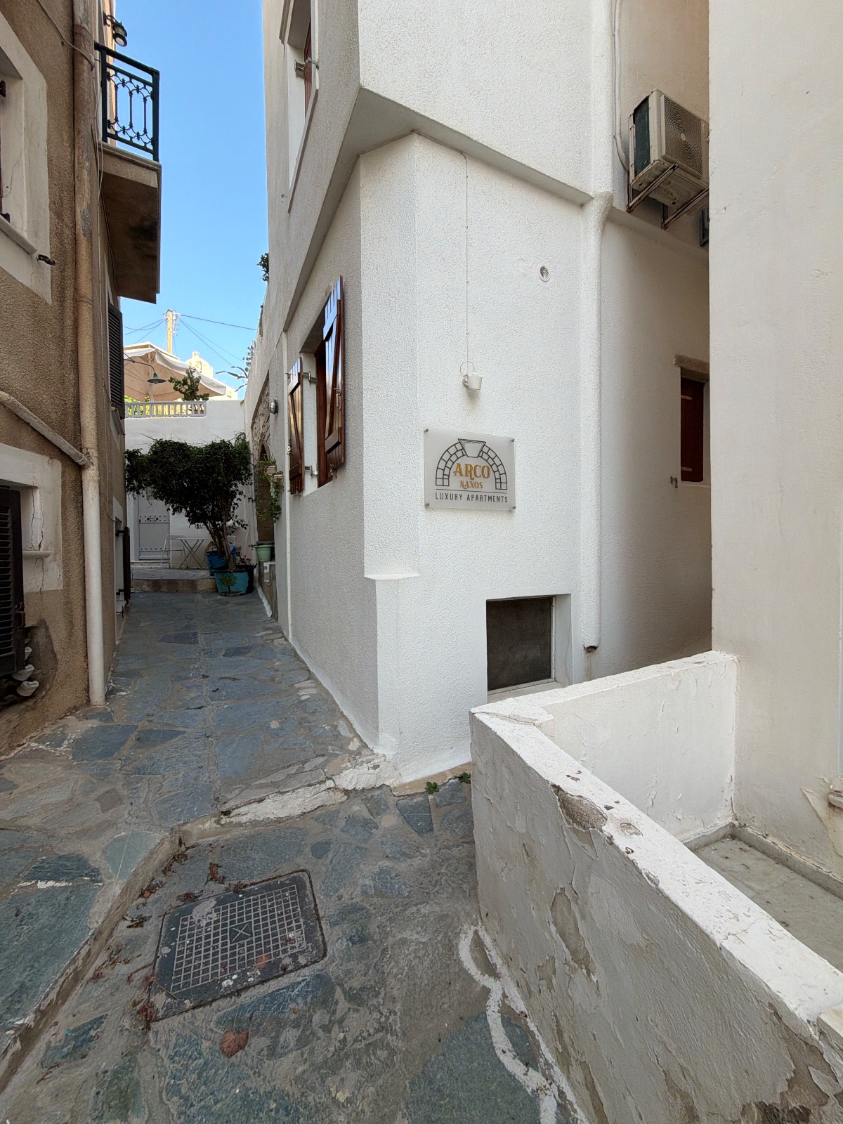 Arco Naxos Luxury Apartments